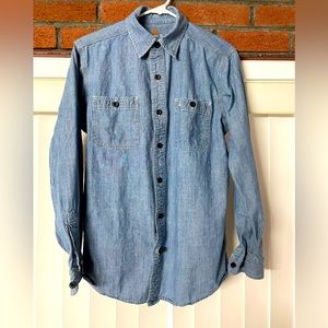 Men’s Carhartt button down shirt
